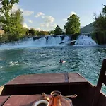 Vila Luxury Tale - Ripac